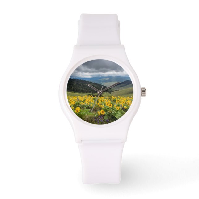 Lente wilde bloemen in de heuvels horloge (Voorkant)