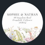 Lente Zomer Wildbloem Bruiloft Ronde Stickers<br><div class="desc">Deze zomer is Wilde Boho Boho Wedding RSVP Return Address Label of Square Stickers ideaal voor je bohse regenboogbruiloft. De kleurrijke, betoverende floralen in roze, gele, paarse, blauwe, rode en goudkleurige kleuren met de Beige achtergrond geven dit collectie het gevoel van een minimalistische elegante hippie levendige lentuin. Het moderne ontwerp...</div>
