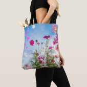 Lentebloemen en vlinder tote bag (Dichtbij)