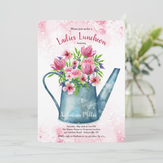Lentebloemstuk in Gietkan Luncheon Uitnodiging (Staand voorkant)