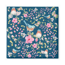 Lentekleurige vogels en bloemen