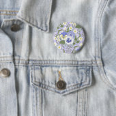 Lentetuinbloemen op lavendel ronde button 5,7 cm (In situ)