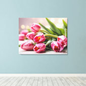 Lentetulpen voor Valentijnsdag Canvas Afdruk (Insitu (Houten vloer))