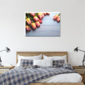 Lentetulpen voor Valentijnsdag Canvas Afdruk (Insitu (Slaapkamer))