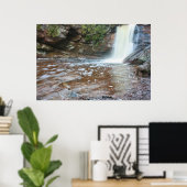 Lentevoerstroom bij Hungarian Falls – Upper Penins Poster (Thuiskantoor)