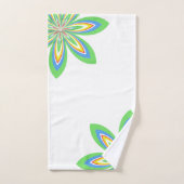 Lentgroene bloemen bad handdoek (Handdoek)