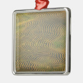 Lentilerwten, voorgerold en nog niet geoogst in metalen ornament (Links)