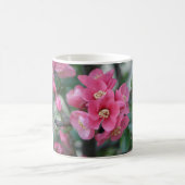Lentroze bloeiende bloeiende kweepel koffiemok (Center)