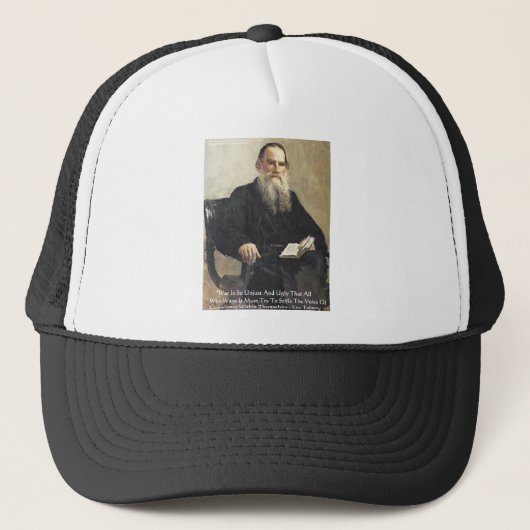 Leo Tolstoy "Oorlog is onrechtvaardig" citaat van  Trucker Pet (Voorkant)