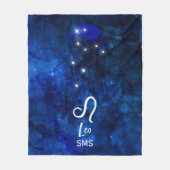 Leo Zodiac Constellation Dark Blue Galaxy Monogram Fleece Deken (Voorkant)