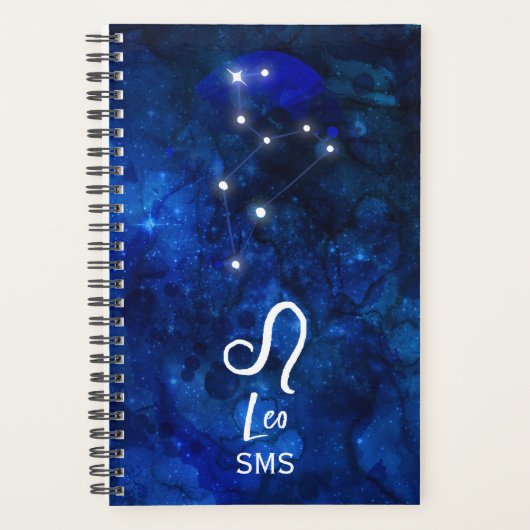 Leo Zodiac Constellation Dark Blue Galaxy Monogram Planner (Voorkant)