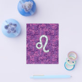 Leo Zodiac Sign on Fuchsia Digital Camouflage Flyer (Enkel)