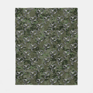 Leo Zodiac Sign on Olive Green Digital Camo Fleece Deken