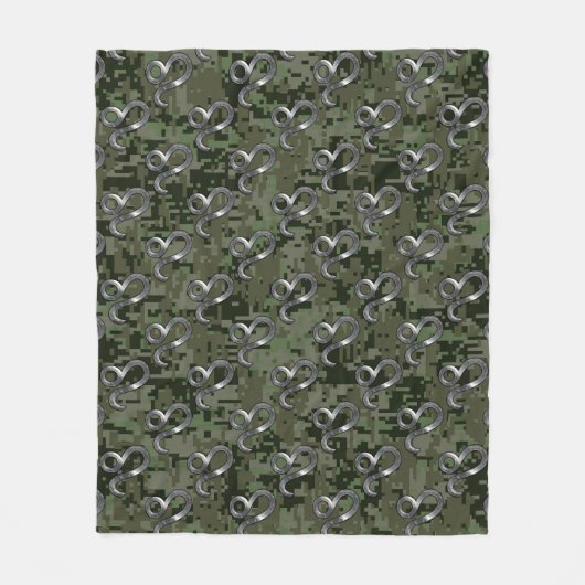 Leo Zodiac Sign on Olive Green Digital Camo Fleece Deken (Voorkant)