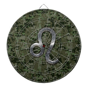 Leo Zodiac Symbol op Woodland Digital Camo Dartbord