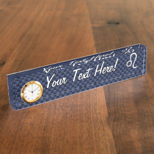 Leo Zodiac Symbool op Navy Blue Carbon Print Naambordje