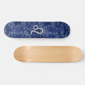 Leo Zodiac Symbool op Navy Blue Digital Camo Skateboard (Horizontaal)