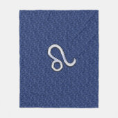 Leo Zodiac Symbool op Navy Blue Digital Camouflage Fleece Deken (Voorkant)