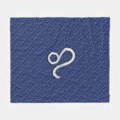 Leo Zodiac Symbool op Navy Blue Digital Camouflage Fleece Deken (Voorkant (Horizontaal))