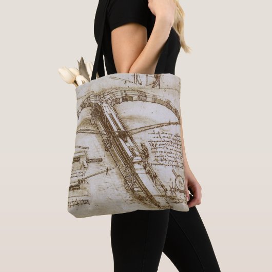 Leonardo da Vinci's reusachtige kruisboog wapen sc Tote Bag (Dichtbij)
