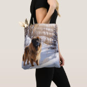 Leonberger liet het sneeuwen Kerstmis Tote Bag (Dichtbij)