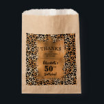 Leopard 50th Birthday Party Kraft Bedankzakje<br><div class="desc">Elegant luipaard print is voorzien van een gouden faux folie en je verjaardagsfeestje bedankt je details in het schrift. Punten in onze winkel koppelen. Kies WITTE,  ECRU of KRAFT zakken.</div>