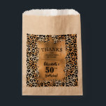 Leopard 50th Birthday Party Kraft Bedankzakje<br><div class="desc">Elegant luipaard print is voorzien van een gouden faux folie en je verjaardagsfeestje bedankt je details in het schrift. Punten in onze winkel koppelen. Kies WITTE,  ECRU of KRAFT zakken.</div>