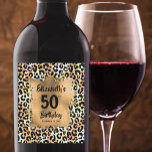 Leopard Animal Print 50th Birthday op maat Wijn Etiket<br><div class="desc">Maak uw eigen gepersonaliseerde etiketten van wijnflessen met jouw tekst op een gouden folieplek boven een stijlvol spatroon. Alle tekst en doopvonten kunnen in om het even welke gebeurtenis worden veranderd. VEEL STIJLEN om van in onze opslag te kiezen.</div>