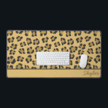Leopard Cheetah Animal Print Aangepaste Cursieve N Bureaumat<br><div class="desc">Dit is een Cheetah Leopard Animal Print Custom Cursive Name Desk Mat!</div>