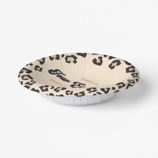 Leopard Cheetah Four Ever Wild 4th Verjaardagsfees Papieren Kommen (Gebogen)