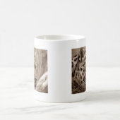 Leopard Closeup Sepia HD Foto Koffiemok (Center)