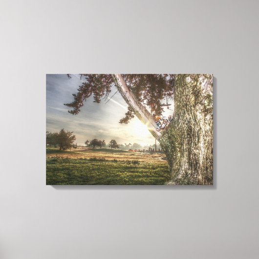 Leopard Doll in een boomschilderdruk Canvas Afdruk (Voorkant)