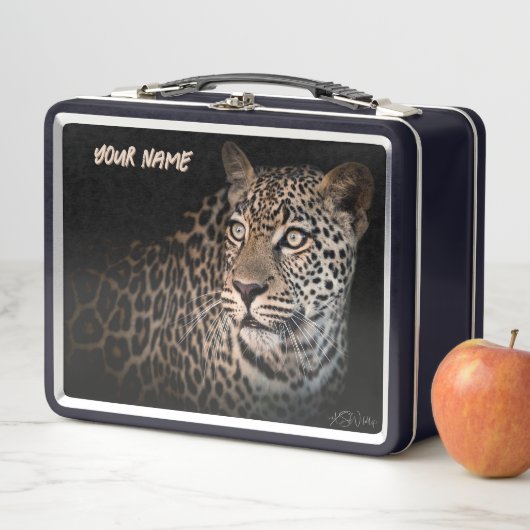 Leopard Gaze Lunch Box – Aangepaste Safari Gift (In situ)