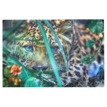 LEOPARD GREEN EYES GAZER