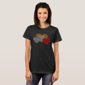 Leopard Heart Buffalo Red Black Plaid Heart Valent T-shirt (Voorkant volledig)