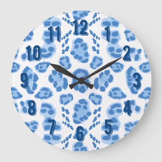 Leopard Ikat in Blue Porcelain Grote Klok (Voorkant)