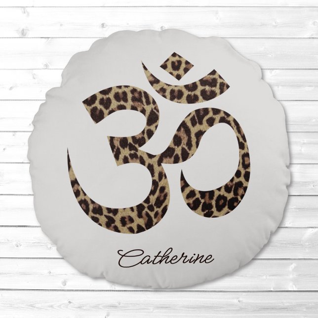 Leopard Om Symbol Meditation Yoga Round Pillow Rond Kussen (Creator heeft geüpload)