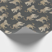 Leopard PArade op Brown Black Cadeaupapier (Hoek)