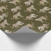 Leopard parade op Mossy Green Cadeaupapier (Hoek)