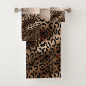Leopard Pattern Black Bronze Monogram Bad Handdoek (Insitu)