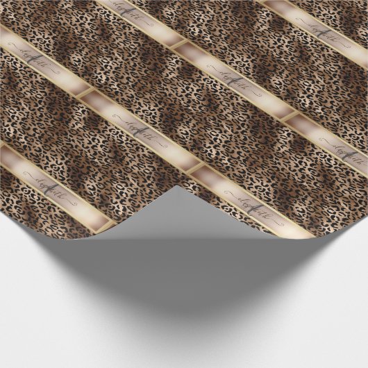 Leopard Pattern Black Bronze Monogram Cadeaupapier (Hoek)