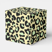Leopard Pattern in Mint Green over Oatmeel Bedankdoosjes (Achterkant)