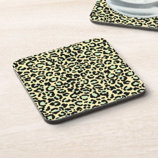 Leopard Pattern in Mint Green over Oatmeel Bier Onderzetter (Linkerzijde)