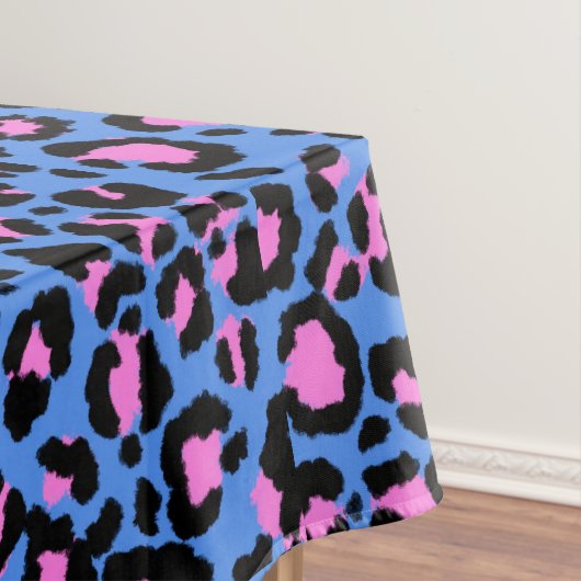 Leopard Pattern in Raspberry op Electric Blue Tafelkleed (Voorbeeld)