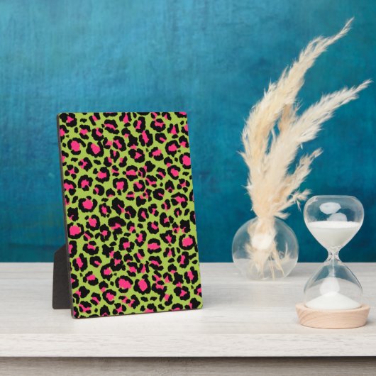 Leopard Pattern in Raspberry op Lime Green Fotoplaat (Zijkant)