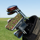 Leopard Pattern in Raspberry op Lime Green Golfheadcover (Insitu)