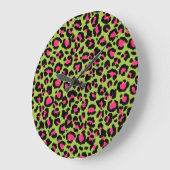 Leopard Pattern in Raspberry op Lime Green Grote Klok (Hoek)