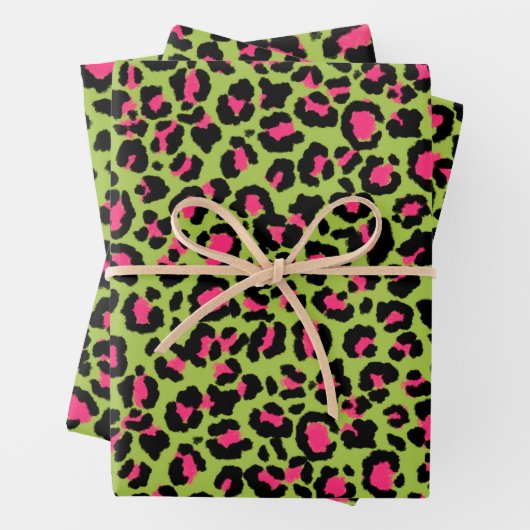 Leopard Pattern in Raspberry op Lime Green Inpakpapier Vel (In situ)