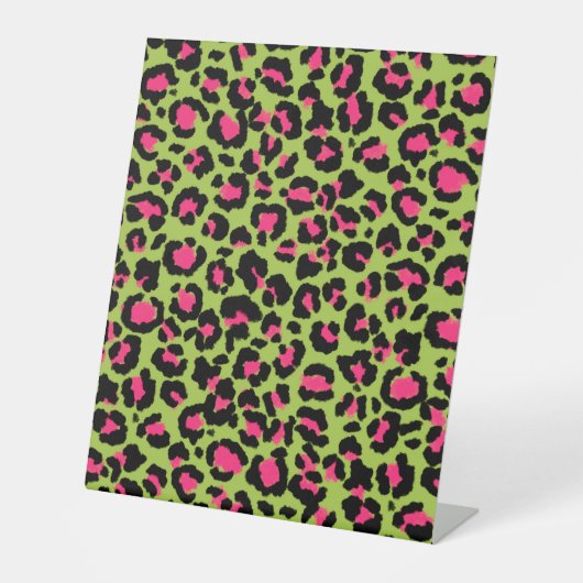 Leopard Pattern in Raspberry op Lime Green Reclamebord Met Voetstuk (Voorkant)