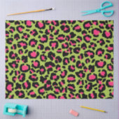 Leopard Pattern in Raspberry op Lime Green Tissuepapier (Craft)